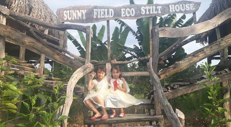 Sunny Field Eco Stilt House Villa Cat Tien Exteriör bild